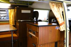 Afbeelding 20/36 van Volkswagen T2b Westfalia (1974)
