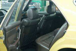 Bild 46/50 von Mercedes-Benz 380 SE (1983)