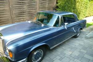 Afbeelding 8/32 van Mercedes-Benz 280 SE (1969)