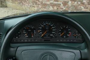 Image 40/50 of Mercedes-Benz 300 SL-24 (1992)