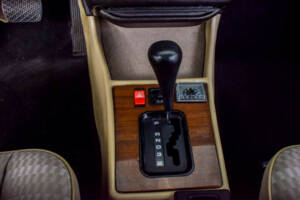 Bild 19/50 von Mercedes-Benz 190 D 2.5 Turbo (1989)