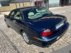 Image 2/4 of Jaguar S-Type 4.0 V8 (1999)