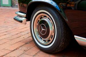 Imagen 96/199 de Mercedes-Benz 280 SE 3,5 (1971)
