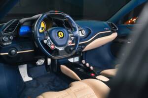 Bild 37/42 von Ferrari 488 Pista (2020)