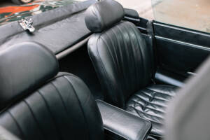 Image 58/63 of Jaguar E-Type (1969)