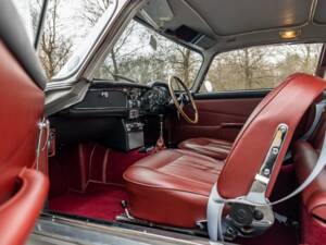 Immagine 57/74 di Aston Martin DB 5 Vantage (1964)