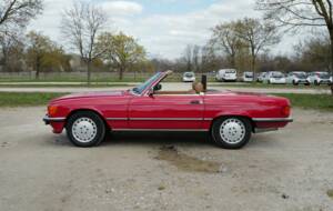 Image 7/27 de Mercedes-Benz 560 SL (1988)