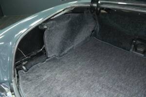 Bild 34/49 von Mercedes-Benz 220 SE (1960)