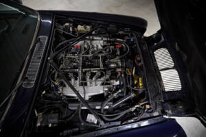 Image 75/97 of Daimler Double Six (1994)