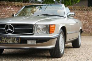 Image 36/50 de Mercedes-Benz 560 SL (1988)