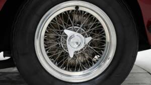 Image 11/15 of Ferrari 250 GT&#x2F;E (1961)