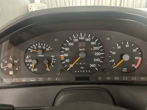 Bild 13/18 von Mercedes-Benz 500 SL (1991)
