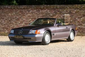 Image 33/50 of Mercedes-Benz 500 SL (1990)