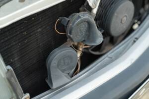 Image 45/50 of Mercedes-Benz 190 E 1.8 (1991)