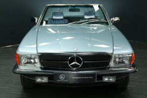 Image 9/30 of Mercedes-Benz 380 SL (1985)