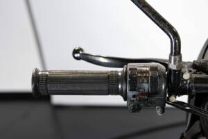 Bild 33/46 von Yamaha TDR 125 R (1992)
