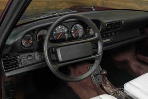 Imagen 13/19 de Porsche 911 Carrera 4 (1990)