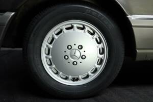 Image 22/30 of Mercedes-Benz 560 SEC (1988)