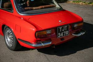 Image 9/45 of Alfa Romeo 2000 GT Veloce (1975)
