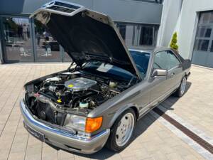 Bild 17/33 von Mercedes-Benz 560 SEC (1991)