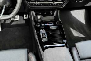 Image 13/15 of Audi Q6 e-tron quattro (2024)