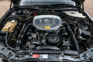 Image 2/50 of Mercedes-Benz 560 SEC 6.0 AMG (1989)