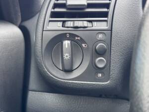 Bild 38/54 von BMW 320i (1999)