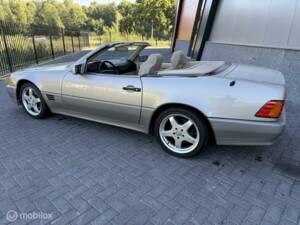 Image 3/35 of Mercedes-Benz 500 SL (1993)