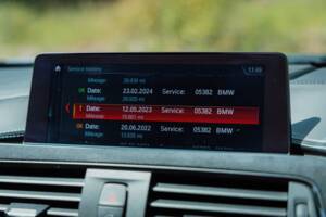 Image 32/37 of BMW M3 (2019)