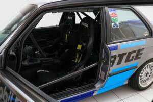 Image 6/14 of BMW 325i (1991)