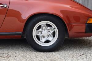 Immagine 21/42 di Porsche 911 2.7 (1977)
