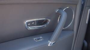 Immagine 29/68 di Bentley Flying Spur V8 S (2017)
