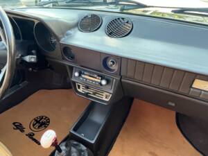 Afbeelding 8/25 van Alfa Romeo Alfasud 1.5 Sprint Veloce (1982)