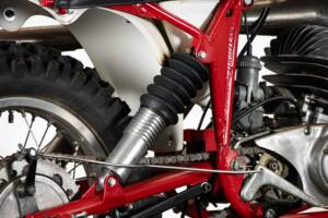 Image 25/50 of CZ 250 (1977)