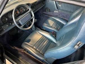 Image 18/22 of Porsche 911 Carrera 3.2 (1987)