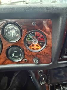 Image 15/39 of Triumph Stag (1971)