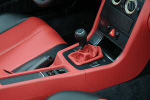 Immagine 31/50 di Mercedes-Benz SLK 230 Kompressor (1998)