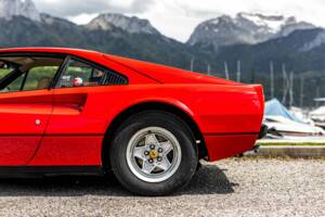 Image 7/16 of Ferrari 308 GTB (1976)