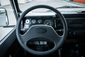 Immagine 61/97 di Land Rover Defender 90 (1995)