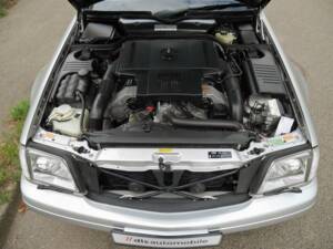 Image 28/50 of Mercedes-Benz SL 500 (1900)