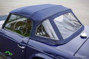 Image 34/42 of Triumph TR 6 PI (1972)