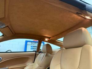 Immagine 12/18 di Aston Martin V12 Vanquish (2003)