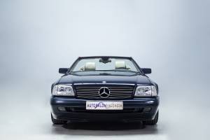 Immagine 4/38 di Mercedes-Benz SL 320 (1997)