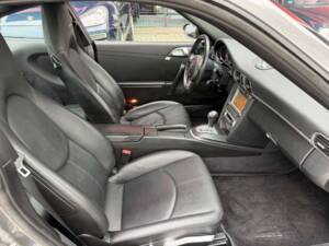 Bild 19/27 von Porsche 911 Carrera 4S (2007)