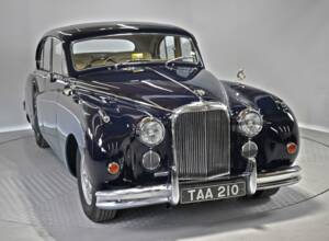 Image 3/50 of Jaguar Mk VIII (1958)