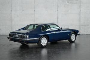 Image 32/50 of Jaguar XJS 5.3 V12 (1993)