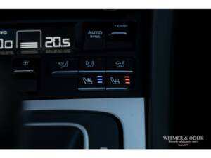 Image 30/44 of Porsche 911 Carrera S (2016)