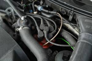 Image 45/48 of Mercedes-Benz 200 CE (1990)