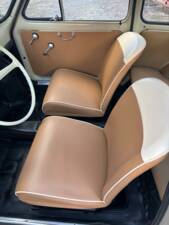 Image 13/25 of FIAT 500 F (1967)