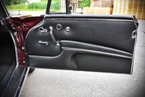 Immagine 53/71 di Mercedes-Benz 220 SE b (1961)